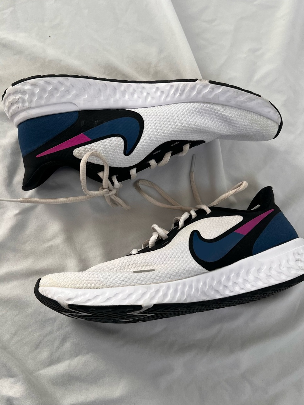 Nike Women's Nike Revolution 5 Women's Running Shoe // Size 8.5